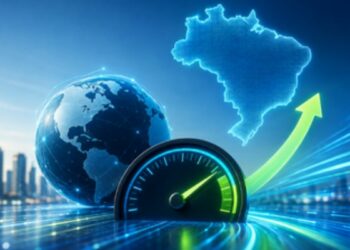 Brasil alcança 26ª posição em ranking mundial de internet fixa e fica entre os cinco países com internet móvel mais rápida do mundo.