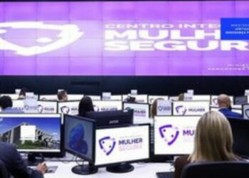 Ministério da Justiça divulga ações de combate à violência contra mulheres, com mais de 5 mil prisões, novas leis e plataforma nacional de monitoramento.