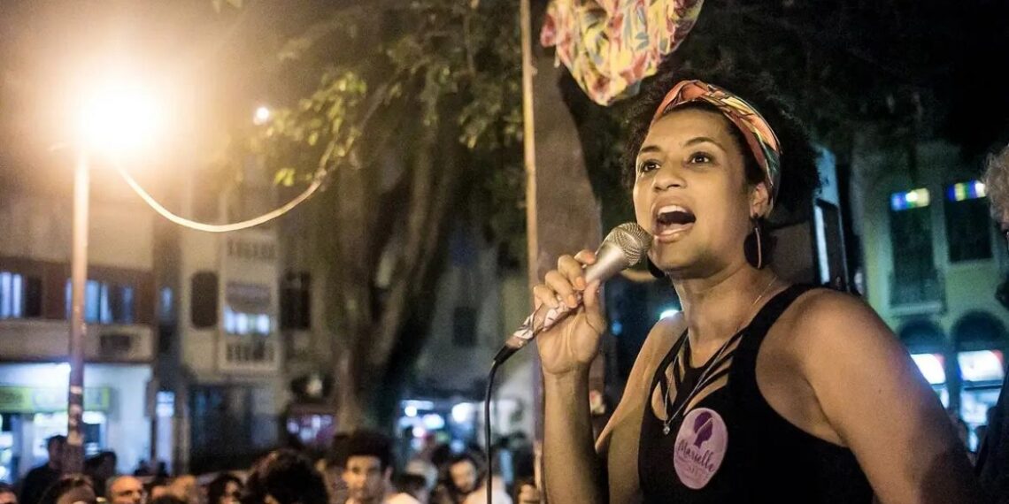 Alexandre de Moraes mantém prisão dos condenados pelo assassinato de Marielle Franco e Anderson Gomes. Decisão foi tomada após pedidos de soltura das defesas.