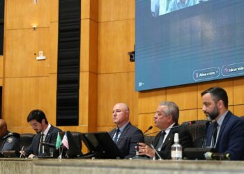 Debate na Assembleia Legislativa do Espírito Santo reuniu representantes da segurança pública e do sistema de Justiça para discutir redução da maioridade penal, medidas socioeducativas e políticas públicas voltadas à juventude.