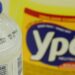 Anvisa mantém suspensão de produtos Ypê com lotes finais 1 após identificar falhas no controle de qualidade e risco de contaminação bacteriana.