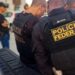 A Polícia Federal realizou a Operação Compliance Zero para investigar aplicações de aproximadamente R$ 3 bilhões da Rioprevidência em fundos do Banco Master, instituição liquidada pelo Banco Central em 2025.
