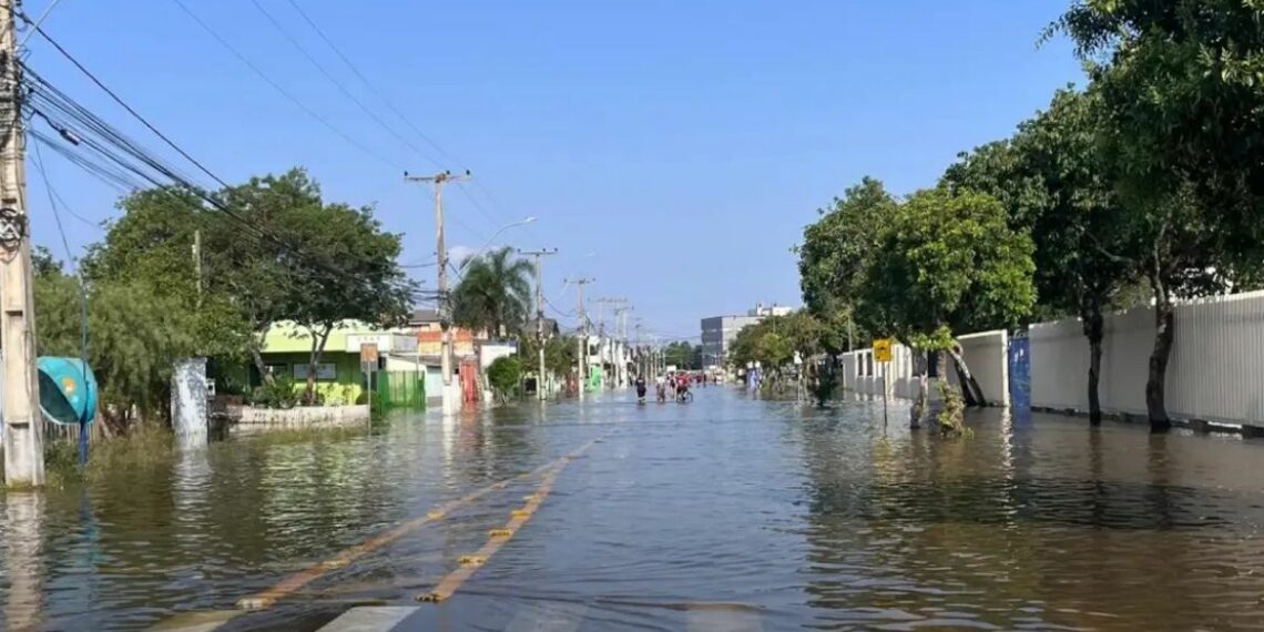 Chuva forte continua em diversas regiões do Brasil nesta quarta-feira (20). Norte terá maiores acumulados, enquanto Rio de Janeiro mantém alerta para temporais, alagamentos e risco de deslizamentos.