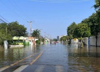 Chuva forte continua em diversas regiões do Brasil nesta quarta-feira (20). Norte terá maiores acumulados, enquanto Rio de Janeiro mantém alerta para temporais, alagamentos e risco de deslizamentos.
