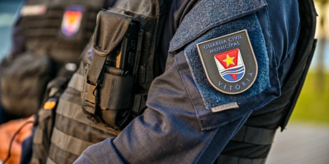 Guarda Municipal de Vitória participa de curso nacional sobre uso diferenciado da força entre os dias 11 e 15 de maio, com foco em direitos humanos e técnicas operacionais.