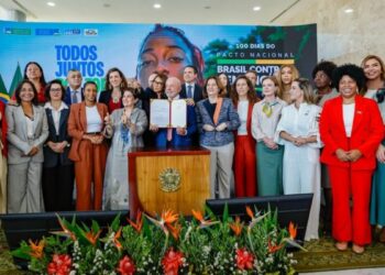 Presidente Lula apresentou balanço dos 100 dias do Pacto Nacional Brasil Contra o Feminicídio. Governo destaca prisões de agressores, ampliação da rede de proteção e novas medidas contra violência às mulheres.