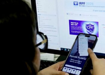 Receita Federal recebeu 30,6 milhões de declarações do Imposto de Renda 2026 até o último sábado (23). Prazo termina em 29 de maio e multa pode ultrapassar R$ 165.