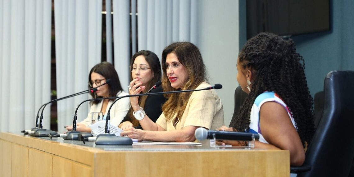 Mães de crianças neurodivergentes pediram à Assembleia Legislativa do Espírito Santo a criação de uma frente parlamentar voltada à inclusão e efetivação de direitos das famílias atípicas.