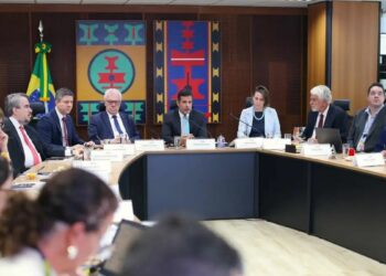 Ministério da Educação divulga resultados da PND 2025 e informa que 65% dos participantes atingiram nível de proficiência para atuar como professores da educação básica.