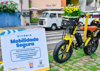 Maio Amarelo em Vitória já alcançou mais de mil pessoas com ações educativas, blitze e orientações sobre segurança no trânsito e bicicletas elétricas.