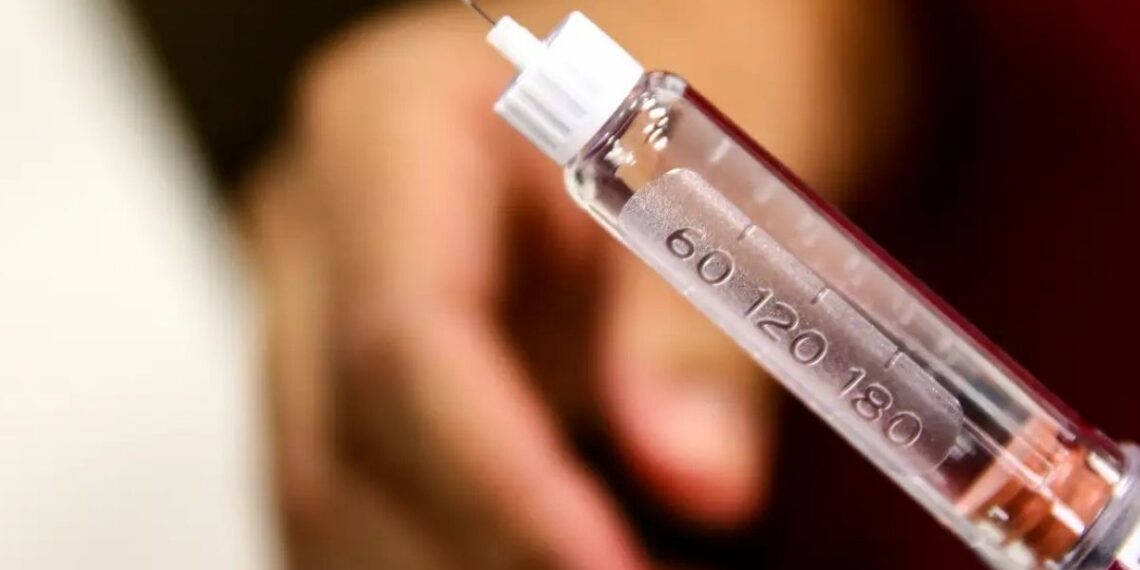 A Anvisa aprovou o registro do Ozivy, primeira caneta de semaglutida sintética no Brasil. Medicamento poderá ser usado no tratamento do diabetes tipo 2 após definição do preço pela Cmed.