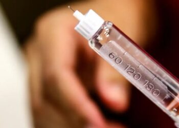 A Anvisa aprovou o registro do Ozivy, primeira caneta de semaglutida sintética no Brasil. Medicamento poderá ser usado no tratamento do diabetes tipo 2 após definição do preço pela Cmed.