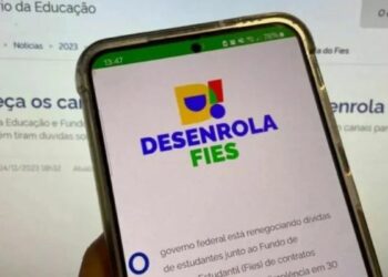 O Desenrola Fies já renegociou R$ 1,34 bilhão em dívidas estudantis no primeiro dia. Programa oferece descontos de até 99% e parcelamento para contratos do Fies em atraso.