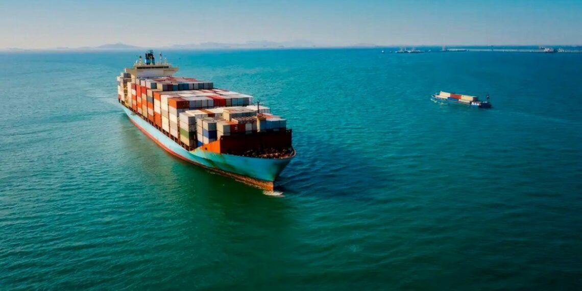 Exportações do Brasil para os EUA recuam 11,3% em abril, enquanto vendas para a China crescem 32,5%, segundo dados da Secex.
