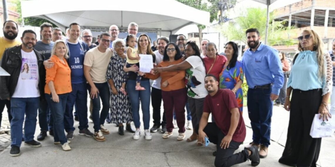 Prefeitura de Vitória inicia obra de cobertura da quadra da Praça Ailton Galante, no bairro Estrelinha. Espaço receberá nova estrutura, iluminação, piso revitalizado e melhorias esportivas.