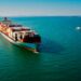 Exportações do Brasil para os EUA recuam 11,3% em abril, enquanto vendas para a China crescem 32,5%, segundo dados da Secex.