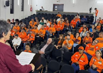 Audiência pública no TCEES debate queda da produção de petróleo no Espírito Santo, crise no setor após privatizações e maior transparência na gestão do Fundo Soberano.