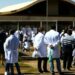 Prova prática do Revalida 2025/2 acontece neste sábado e domingo para médicos formados no exterior. Exame avalia competências exigidas pelo SUS.