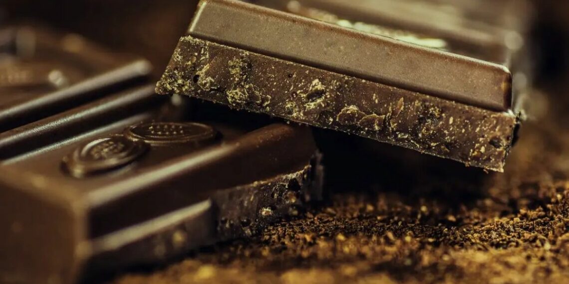 Nova lei publicada no Diário Oficial determina percentuais mínimos de cacau em chocolates vendidos no Brasil e exige informação clara nos rótulos das embalagens.