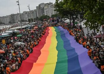 Advogado da OAB afirma que projeto aprovado na Câmara de São Paulo contra presença de menores em eventos LGBTQIA+ é inconstitucional e discriminatório.