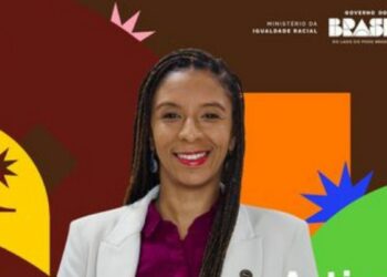 Ministra Rachel Barros defende políticas públicas para mães e afirma que maternidade deve ser responsabilidade compartilhada entre sociedade e Estado.