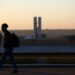 Massa de ar frio provoca queda nas temperaturas no Brasil, enquanto Norte e Nordeste registram maiores volumes de chuva nesta semana.