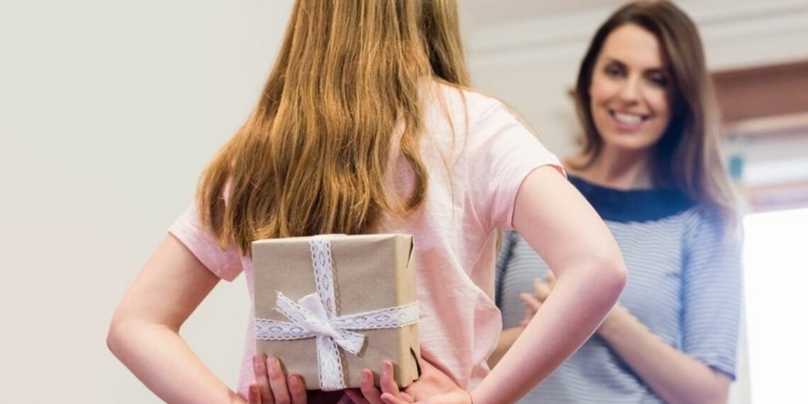 Procon-ES divulga pesquisa de preços para o Dia das Mães com opções de presentes na Grande Vitória e orienta consumidores sobre cuidados nas compras.
