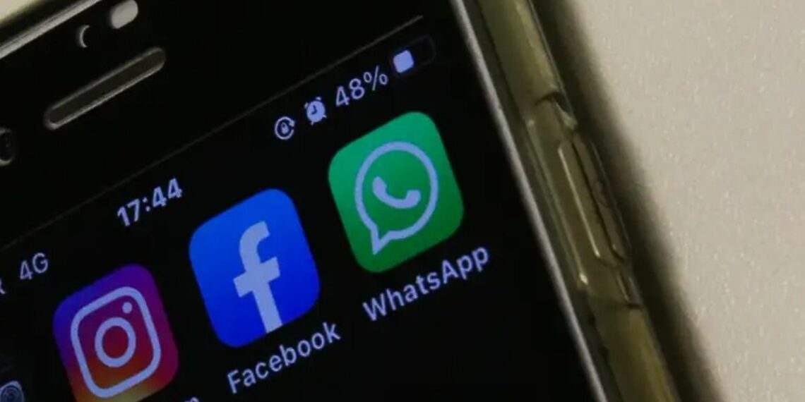 Febraban alerta sobre golpe do falso emprego, em que criminosos usam vagas falsas para roubar dados pessoais e dinheiro de candidatos.