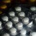Fiocruz anuncia produção nacional da cladribina oral, medicamento usado no tratamento da esclerose múltipla, para ampliar acesso no SUS e reduzir custos.