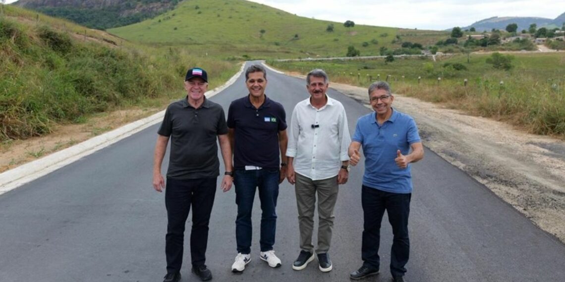Ricardo Ferraço cumpre agenda em Ecoporanga com inauguração de obras, novos investimentos em infraestrutura urbana, contenção de enchentes e saúde pública.