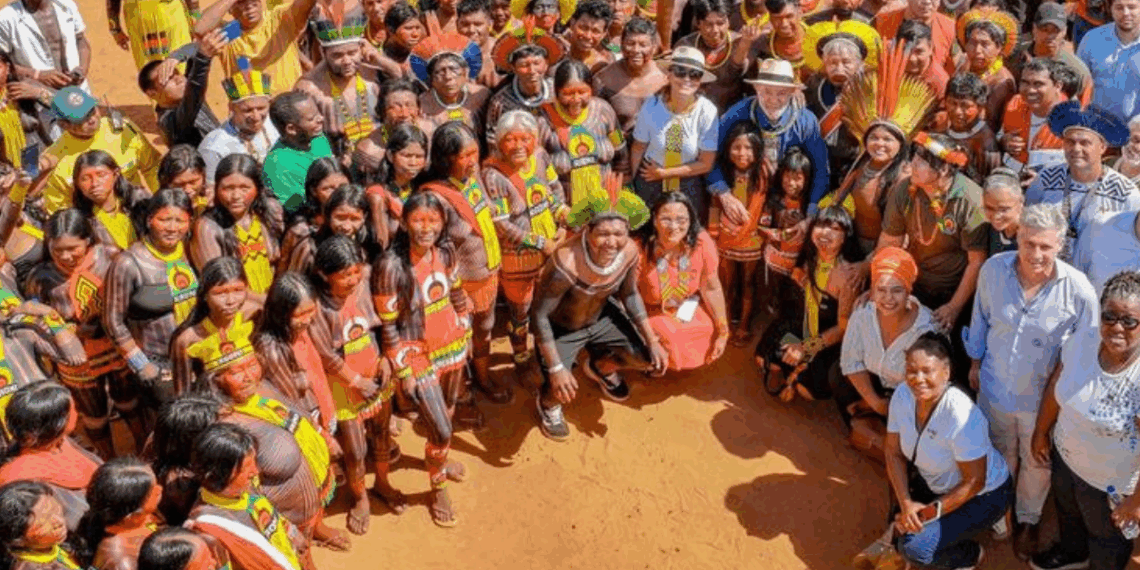 Conflito entre indígenas Tupinikim e equipe de segurança presidencial marcou visita de Lula a Aracruz, no Espírito Santo. Agente do GSI ficou ferido durante confusão.
