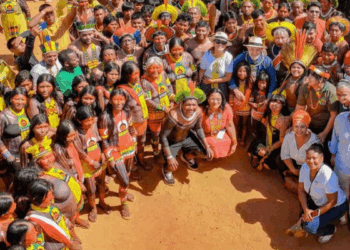 Conflito entre indígenas Tupinikim e equipe de segurança presidencial marcou visita de Lula a Aracruz, no Espírito Santo. Agente do GSI ficou ferido durante confusão.