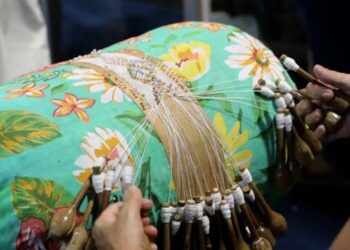 Lei publicada no Diário Oficial oficializa o Dia Nacional das Artesãs e Artesãos e amplia incentivos para valorização do artesanato no Brasil.