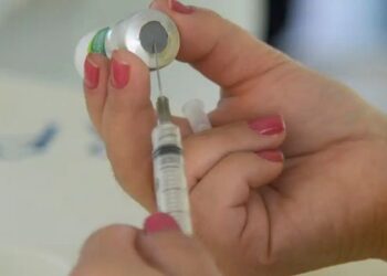 US vai substituir vacina pneumocócica 10-valente pela 20-valente, ampliando proteção contra meningite, pneumonia e outras doenças graves.