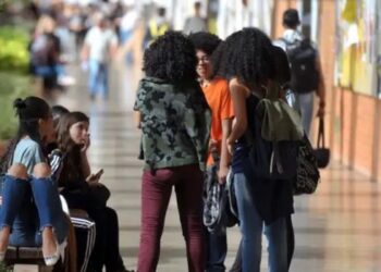 MDIC abre 670 vagas gratuitas em cursos de comércio exterior para mulheres e pessoas negras em modalidades online e presencial.