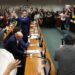 Comissão especial da Câmara aprova PEC que reduz jornada semanal para 40 horas e extingue escala 6x1. Texto segue para votação no plenário da Casa.