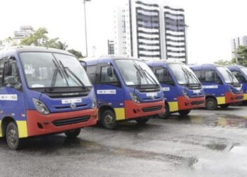 Alagoas recebe novos veículos para transporte de pacientes e unidades odontológicas móveis do SUS com investimentos superiores a R$ 27 milhões.