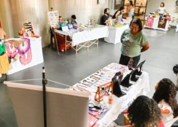 Feira de Mulheres Empreendedoras retorna à Prefeitura de Vitória com artesanato, moda, gastronomia e produtos autorais feitos por mulheres da capital.