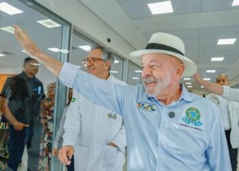 Presidente Lula visita Hospital de Amor Interestadual de Lagarto, em Sergipe, e anuncia investimentos em oncologia, policlínica e ampliação de exames e cirurgias pelo SUS.