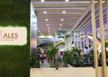 Assembleia Legislativa do Espírito Santo participa da Feira dos Municípios 2026 com estande do projeto Arranjos Produtivos, voltado ao fortalecimento da agricultura familiar e da cadeia do cacau.