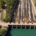 ANEEL mantém bandeira tarifária amarela em junho e consumidores continuarão pagando valor extra na conta de energia. Medida reflete o aumento dos custos de geração elétrica no país.