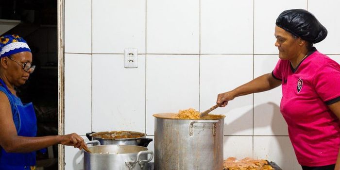 Ministério do Desenvolvimento Social publica novas regras para cozinhas solidárias, ampliando controle, transparência e qualidade no atendimento às famílias em situação de vulnerabilidade.
