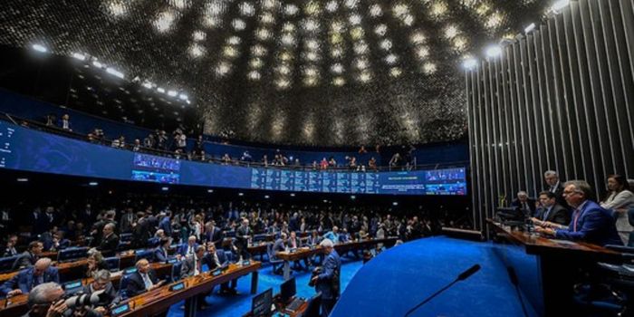 Senado analisa projeto que permite isenção de ISS para a Copa do Mundo Feminina de 2027, além de propostas sobre universidades federais, governança pública e combate ao trabalho escravo.