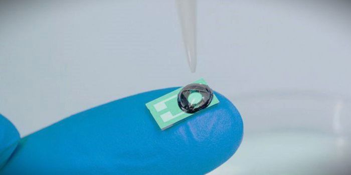 Cientistas brasileiros criam biossensor com inteligência artificial capaz de identificar sinais de metástase de câncer de boca por meio da saliva.