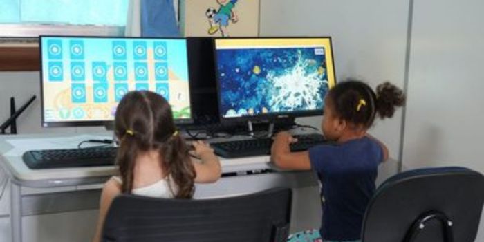 Com quase 3 mil títulos disponíveis, PNLD Digital fortalece o acesso à educação e amplia recursos de acessibilidade para estudantes.