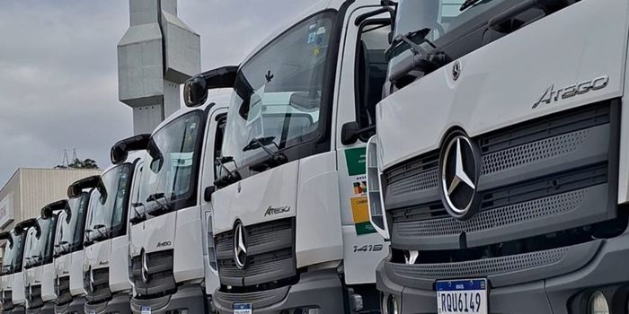 Doze municípios capixabas foram contemplados com 13 caminhões-pipa adquiridos por meio de emendas parlamentares para ampliar o atendimento às áreas rurais.
