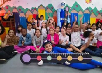 Quatro escolas do Brasil chegam à final do prêmio que reconhece as melhores instituições de ensino do mundo com projetos de inovação, inclusão e impacto social.