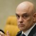 Edson Fachin autoriza a AGU a atuar na defesa de Alexandre de Moraes em ação nos Estados Unidos movida pela Trump Media e pela Rumble. STF aponta risco à independência do Judiciário.