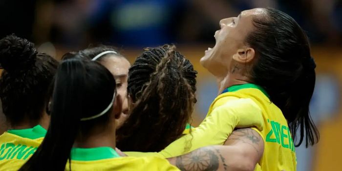 Brasil derrota os Estados Unidos por 2 a 1 em amistoso internacional na Neo Química Arena. Seleção feminina conquista segunda vitória seguida sobre as atuais referências do futebol mundial.