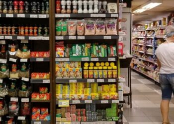 Pesquisa do IBGE mostra que a indústria de alimentos foi a maior empregadora do país em 2024, com 2,1 milhões de trabalhadores e forte participação na economia nacional.